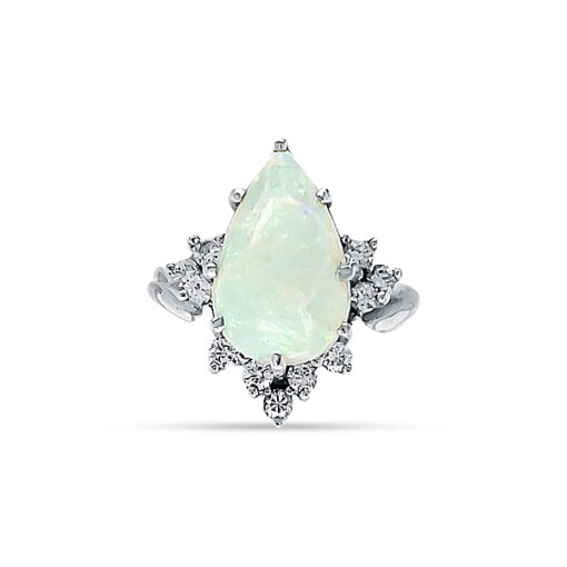 ESTATE OPAL RING Circ 1950's