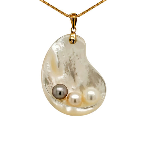 PEARL PENDANT