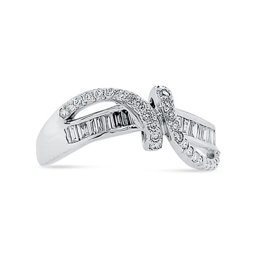 DIAMOND DEISIGNER STYLE RING