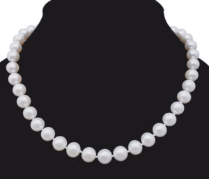 White Pearl Necklace